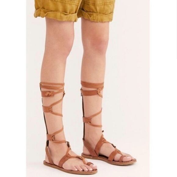 Free People NWOB Merida Gladiator Sandal brown leather flat Bohemian Summer 39 - Picture 1 of 7
